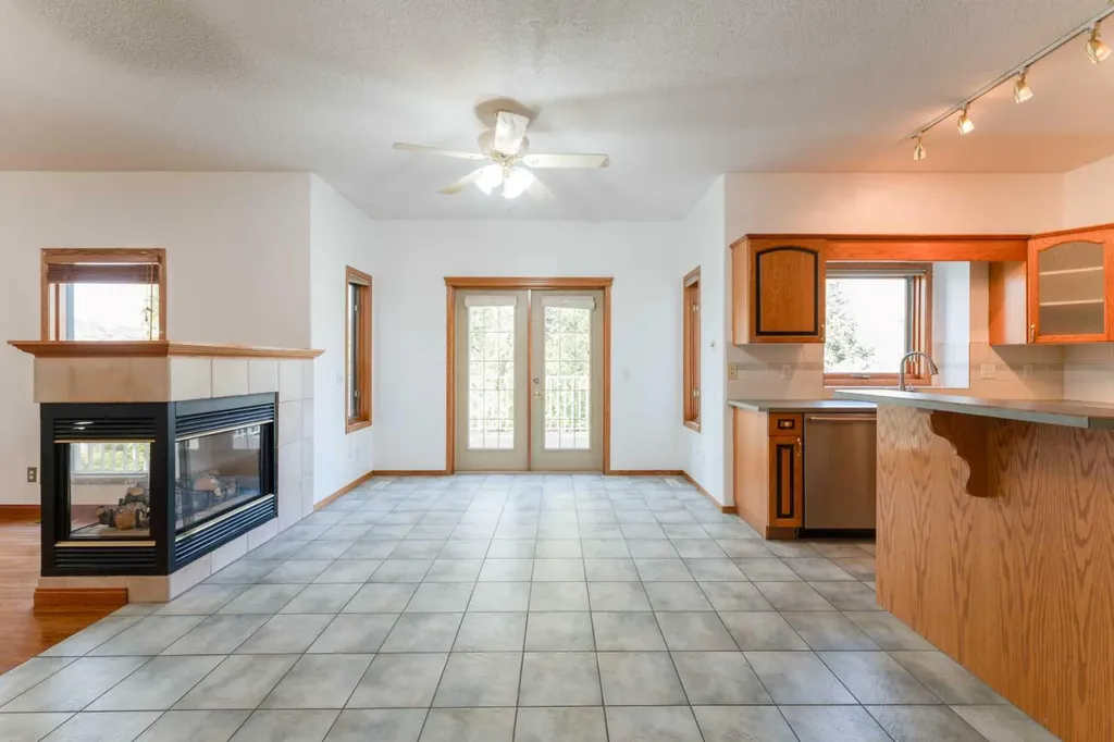 117 Evergreen Place SW Calgary AB T2Y 3K7