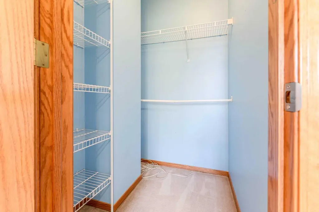 117 Evergreen Place SW Calgary AB T2Y 3K7