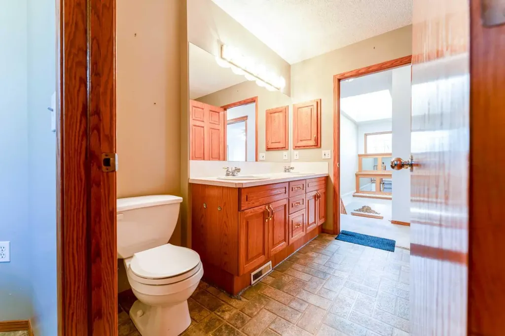 117 Evergreen Place SW Calgary AB T2Y 3K7
