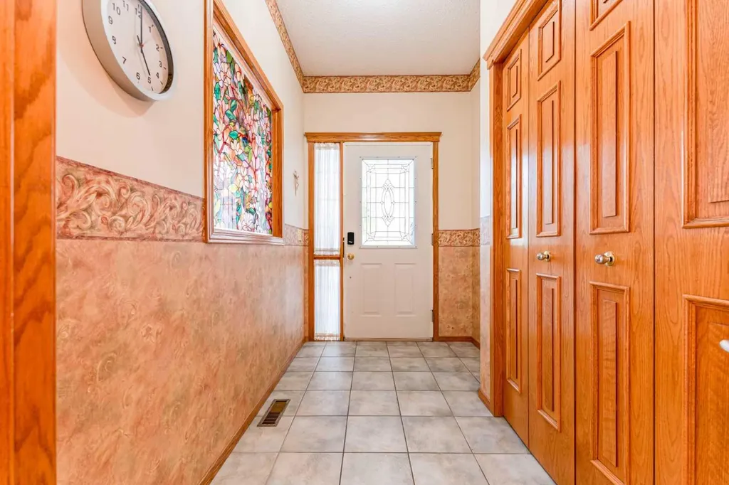 117 Evergreen Place SW Calgary AB T2Y 3K7