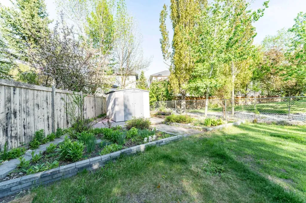 117 Evergreen Place SW Calgary AB T2Y 3K7