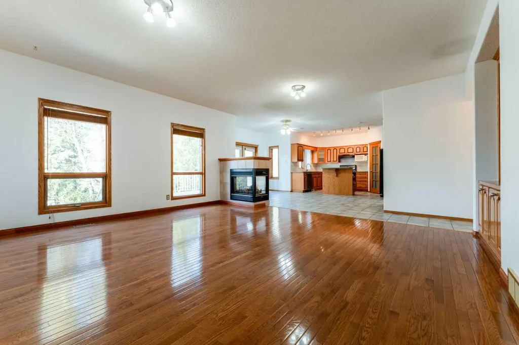117 Evergreen Place SW Calgary AB T2Y 3K7