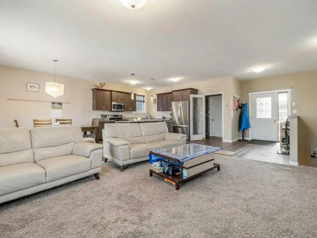 757 28 Street Fort Macleod AB T0L0Z0