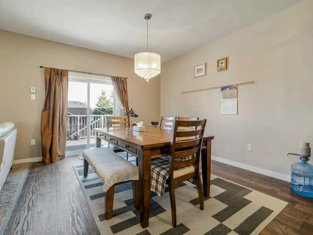 757 28 Street Fort Macleod AB T0L0Z0