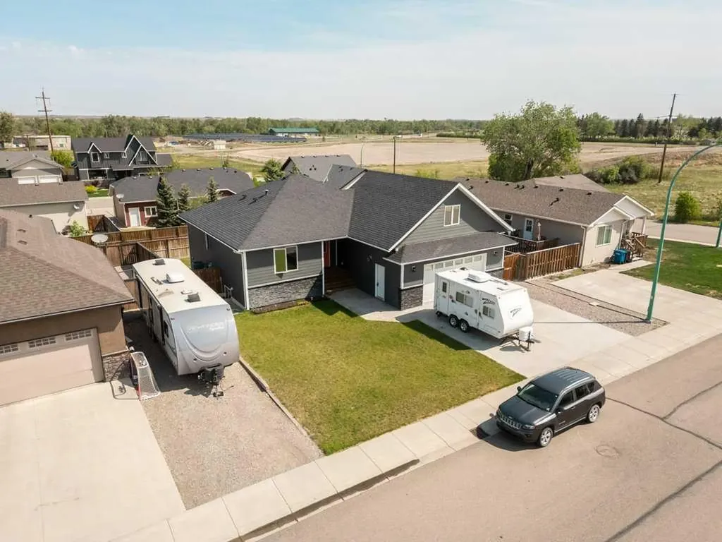 757 28 Street Fort Macleod AB T0L0Z0