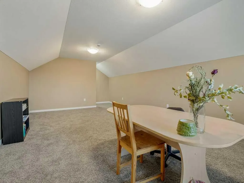 757 28 Street Fort Macleod AB T0L0Z0
