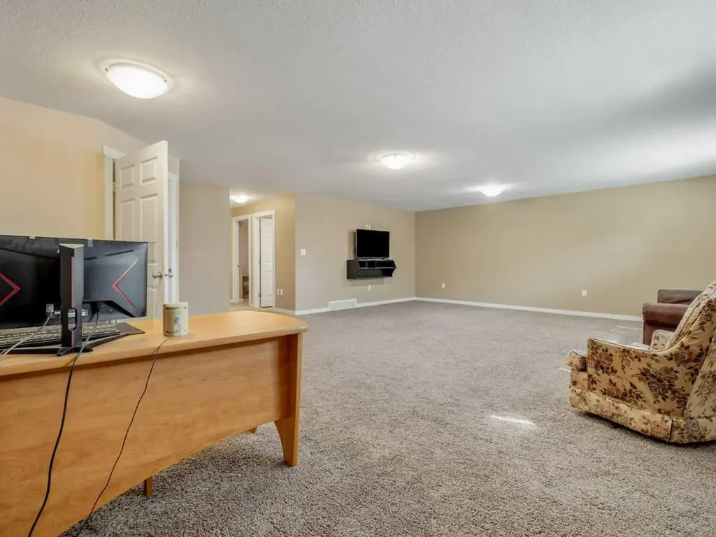 757 28 Street Fort Macleod AB T0L0Z0