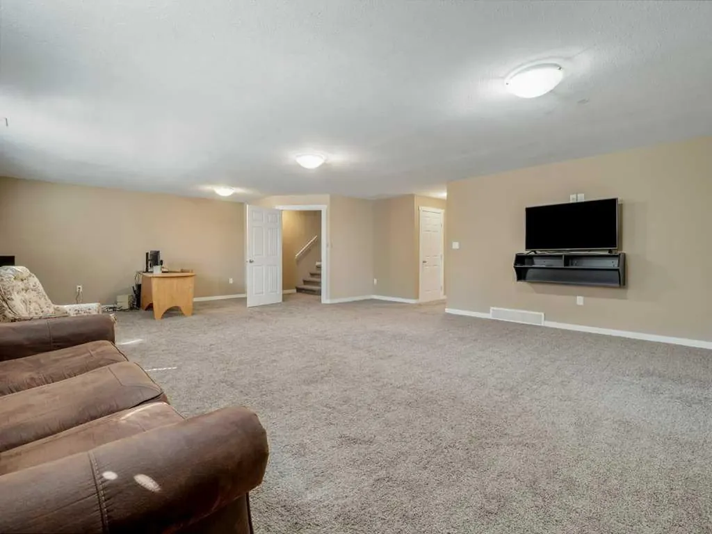 757 28 Street Fort Macleod AB T0L0Z0