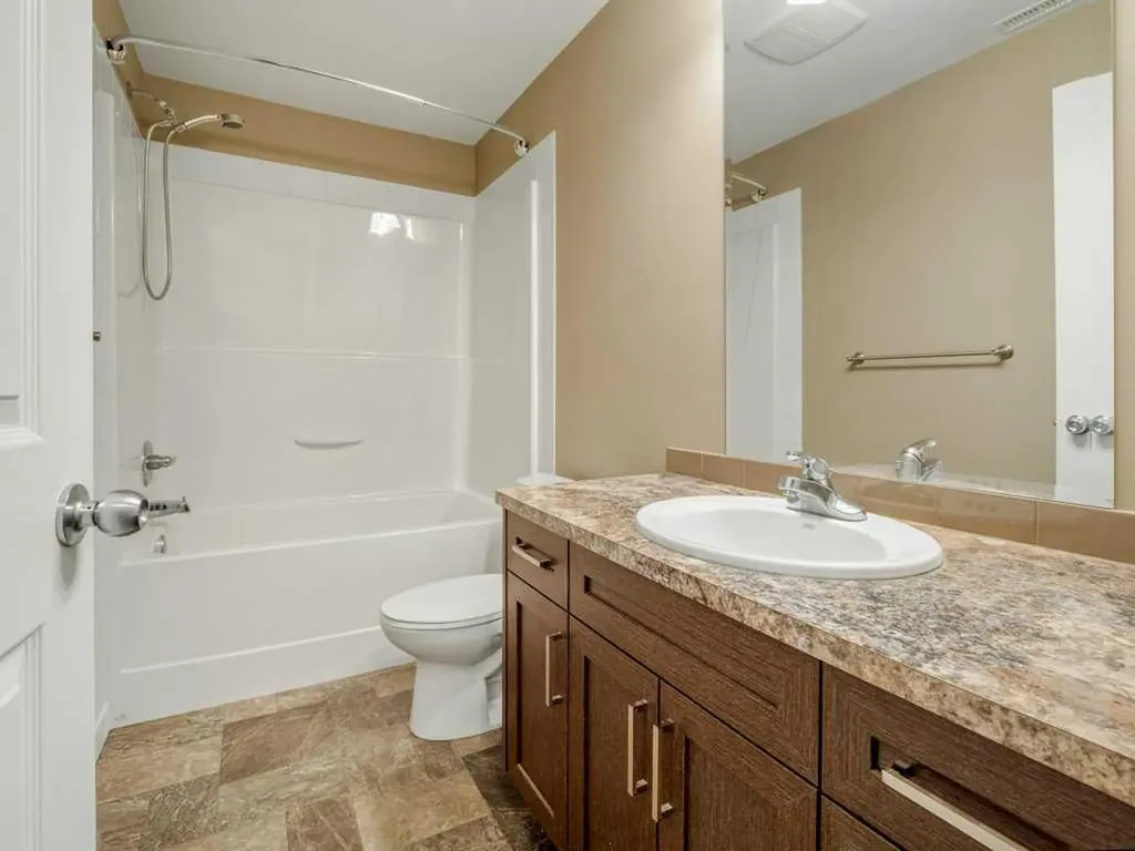 757 28 Street Fort Macleod AB T0L0Z0