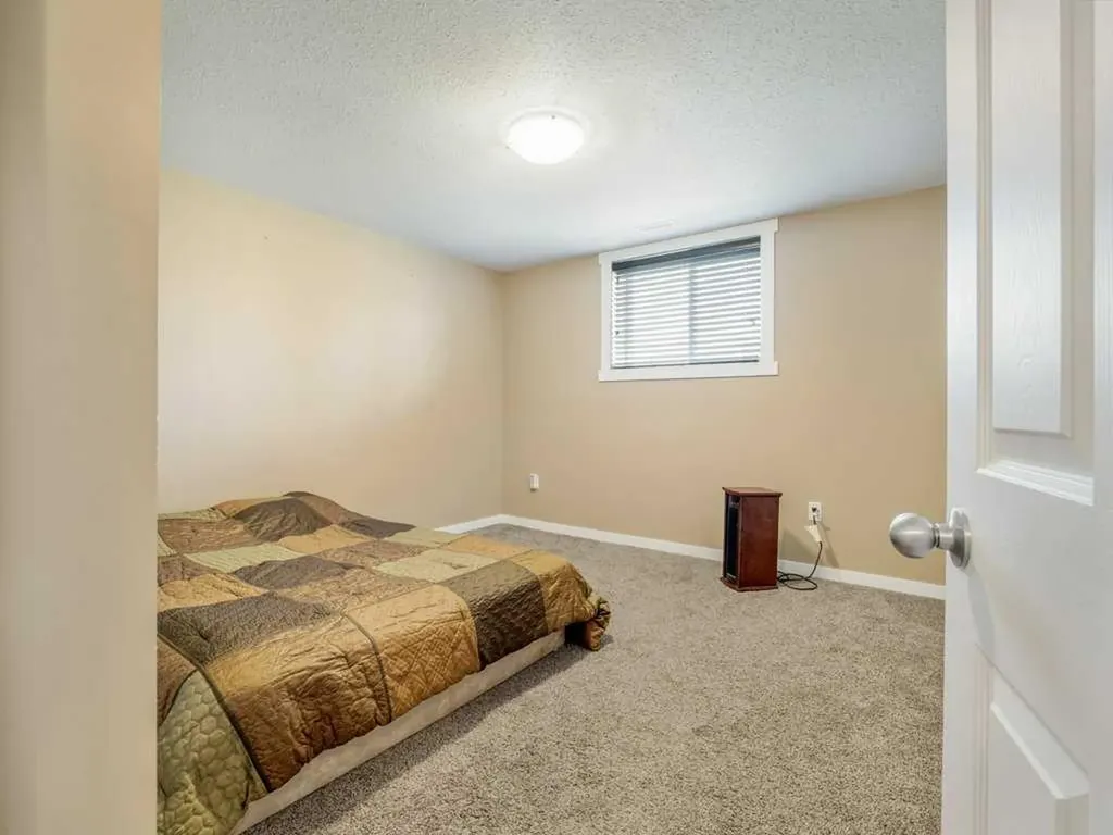 757 28 Street Fort Macleod AB T0L0Z0