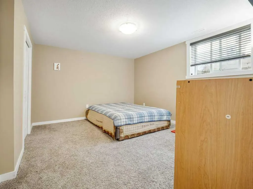 757 28 Street Fort Macleod AB T0L0Z0