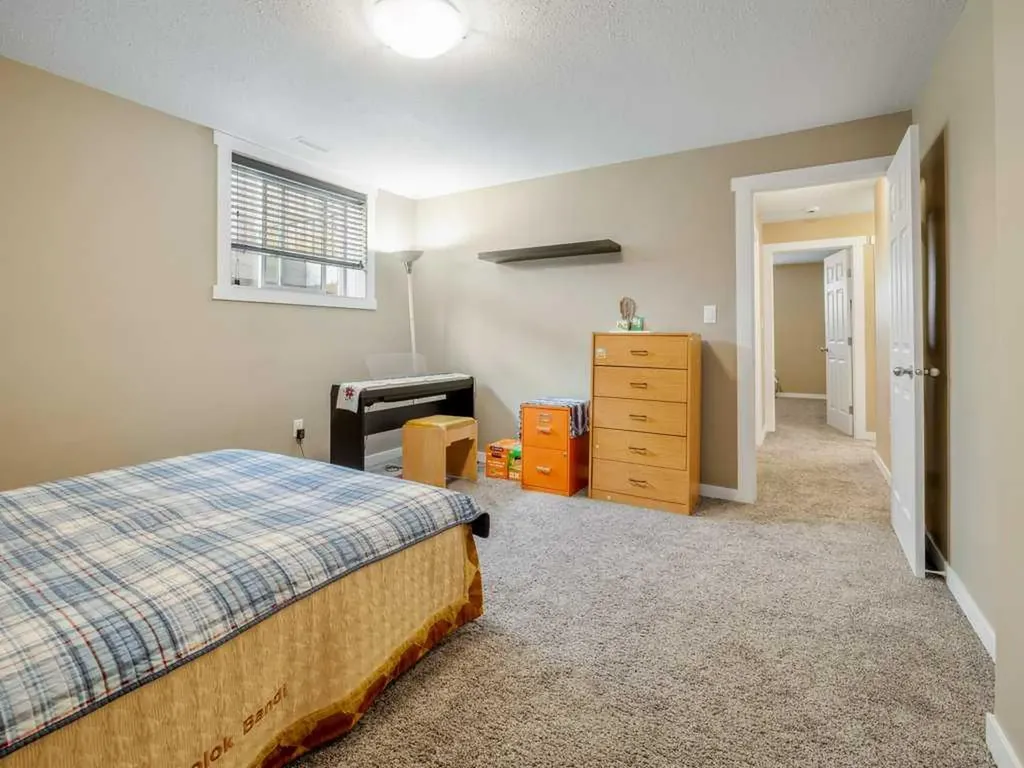 757 28 Street Fort Macleod AB T0L0Z0