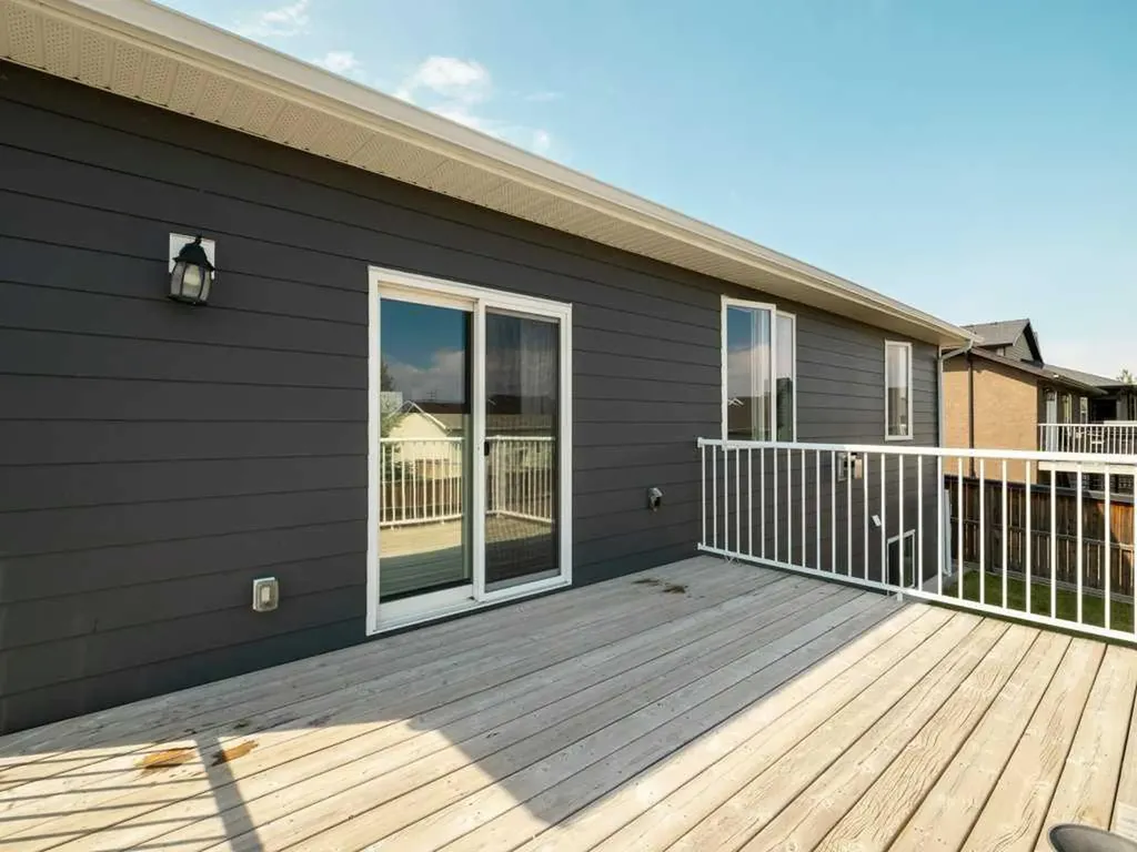 757 28 Street Fort Macleod AB T0L0Z0