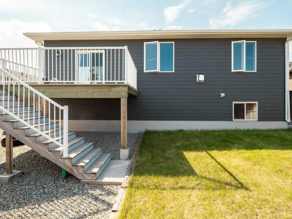 757 28 Street Fort Macleod AB T0L0Z0