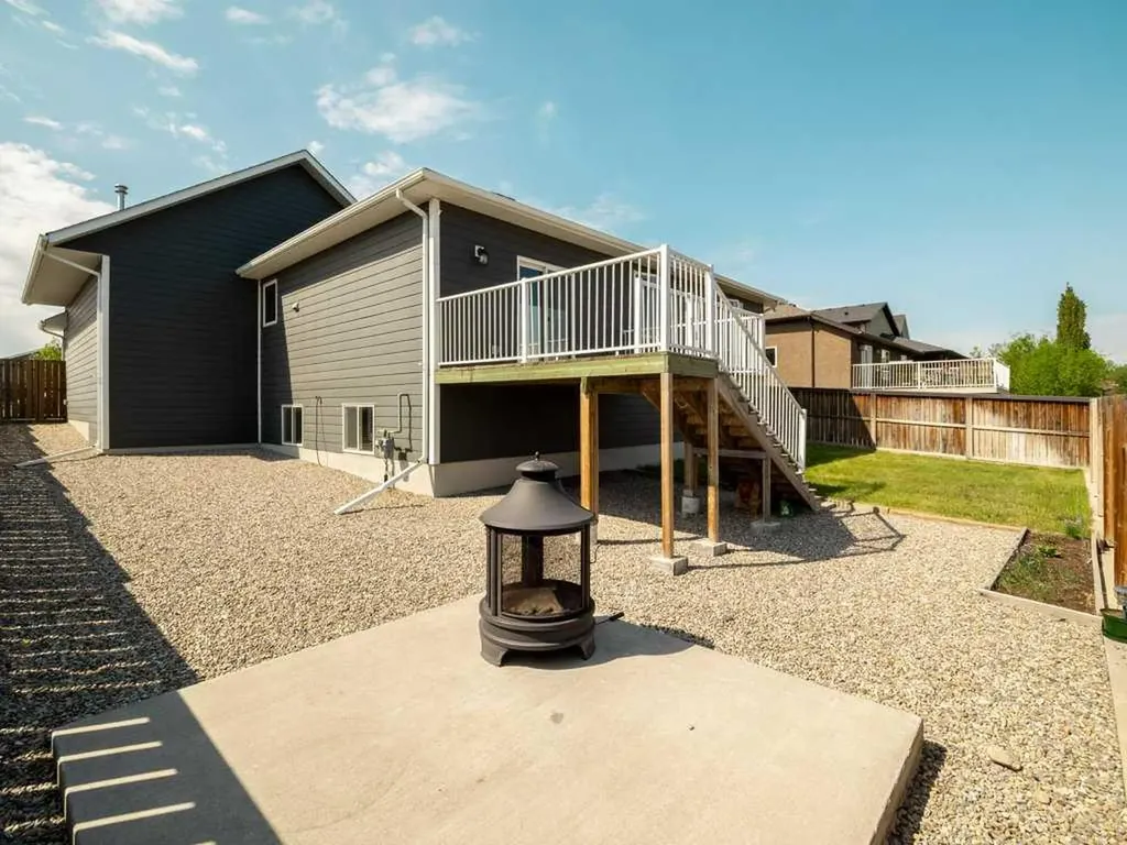 757 28 Street Fort Macleod AB T0L0Z0