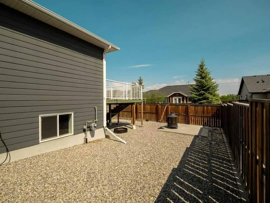 757 28 Street Fort Macleod AB T0L0Z0