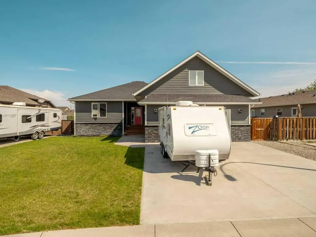 757 28 Street Fort Macleod AB T0L0Z0