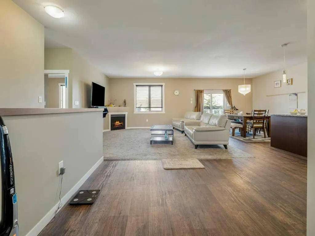 757 28 Street Fort Macleod AB T0L0Z0
