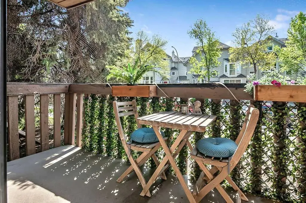 618 2 Avenue NW Calgary AB T2N 0E1