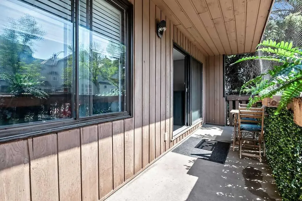 618 2 Avenue NW Calgary AB T2N 0E1