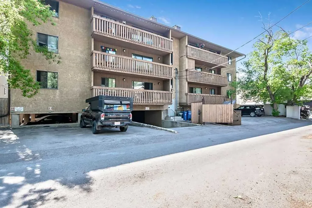 618 2 Avenue NW Calgary AB T2N 0E1