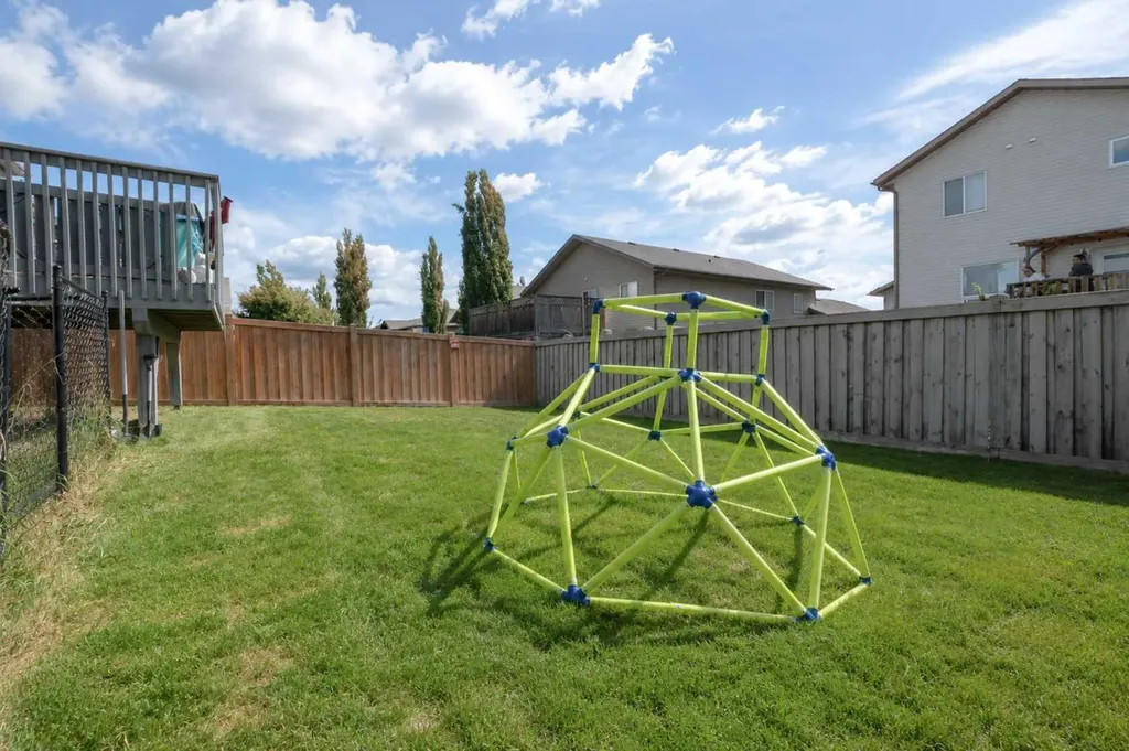 12206 103a Street Grande Prairie AB T8V 2L6