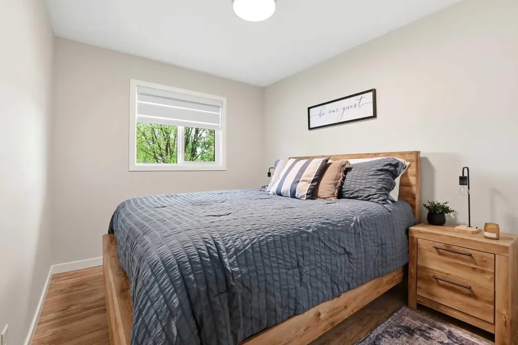 5212 55 Avenue Eckville AB T0M 0X0