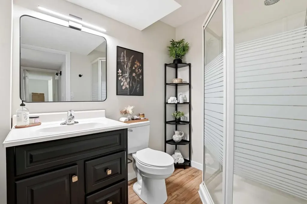 5212 55 Avenue Eckville AB T0M 0X0