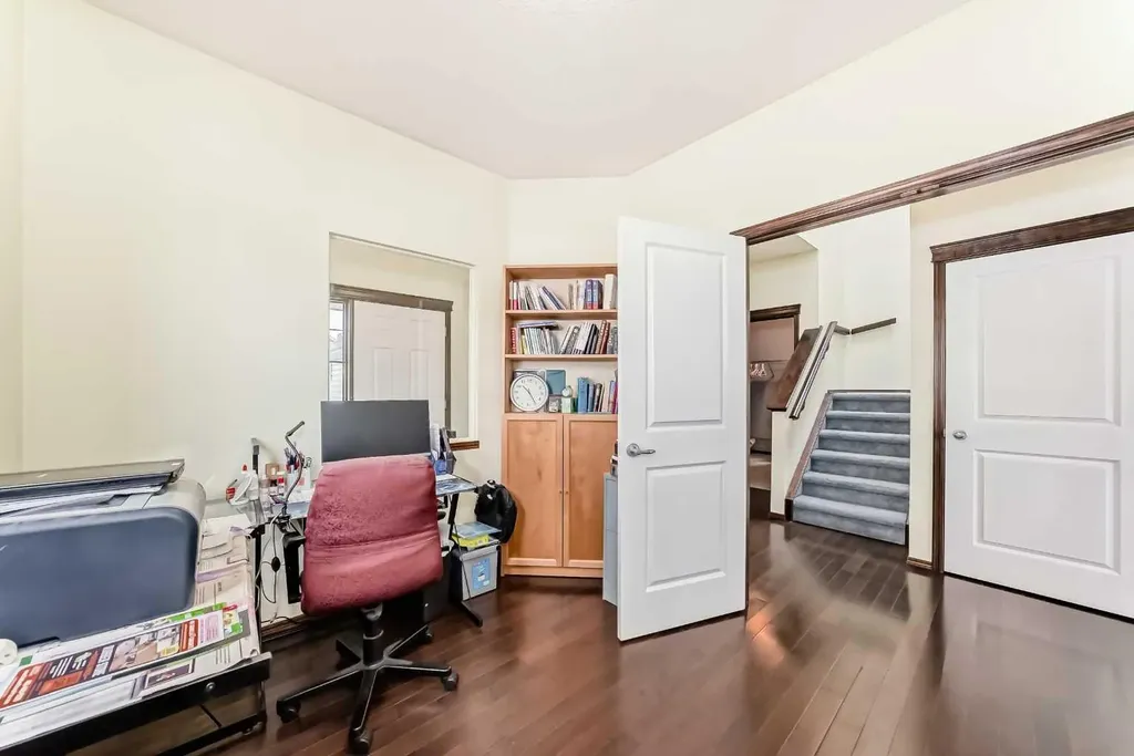 55 Eversyde Gardens SW Calgary AB T2Y 5E2