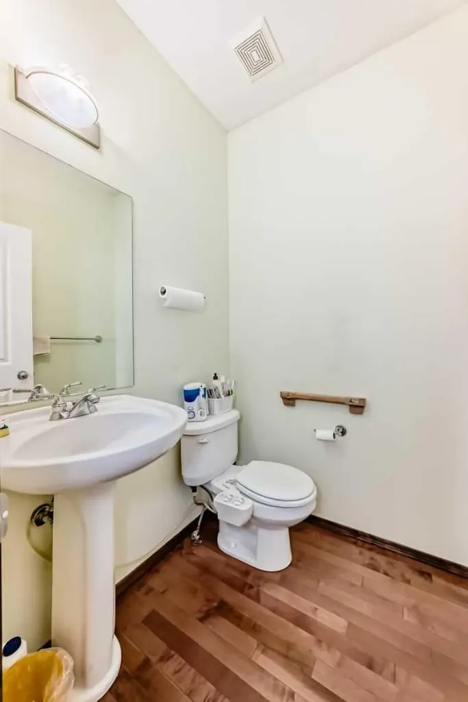 55 Eversyde Gardens SW Calgary AB T2Y 5E2
