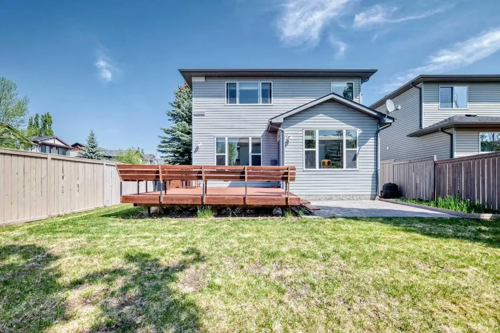 55 Eversyde Gardens SW Calgary AB T2Y 5E2
