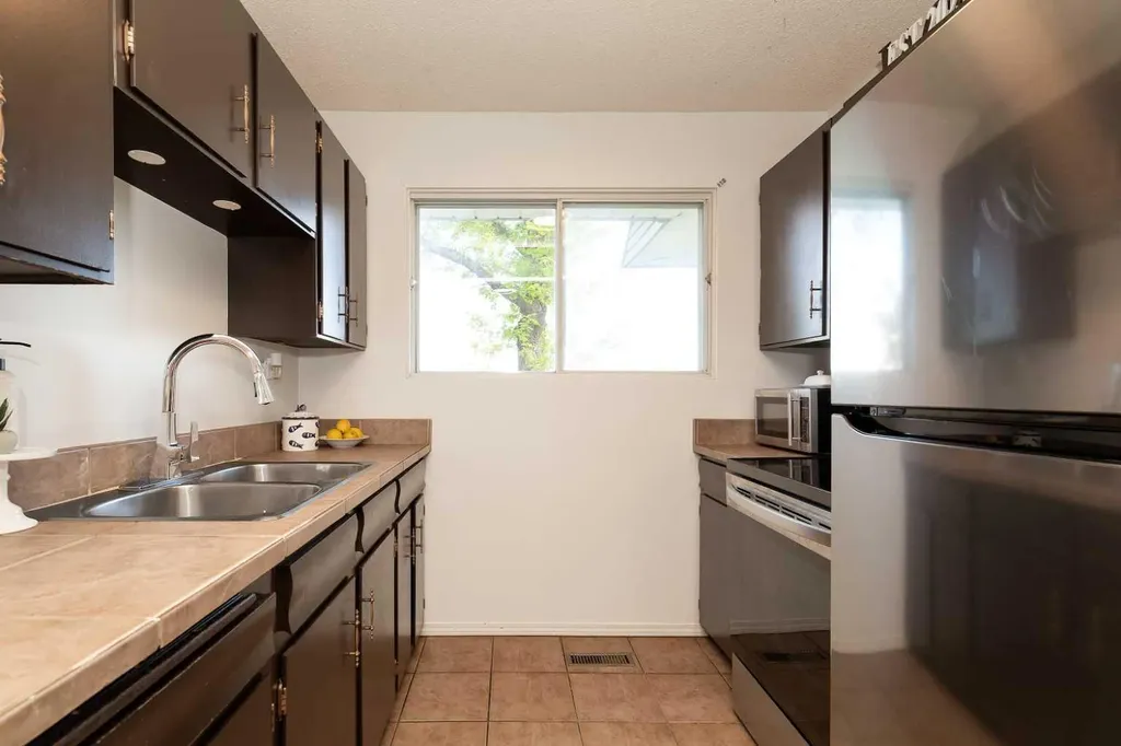 115 Lafayette Boulevard W Lethbridge AB T1K 4B9