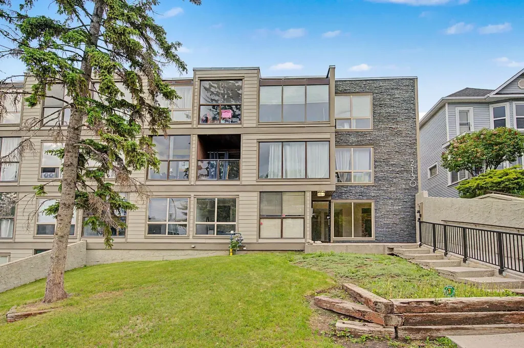 2130 17 Street SW Calgary AB T2T4M4