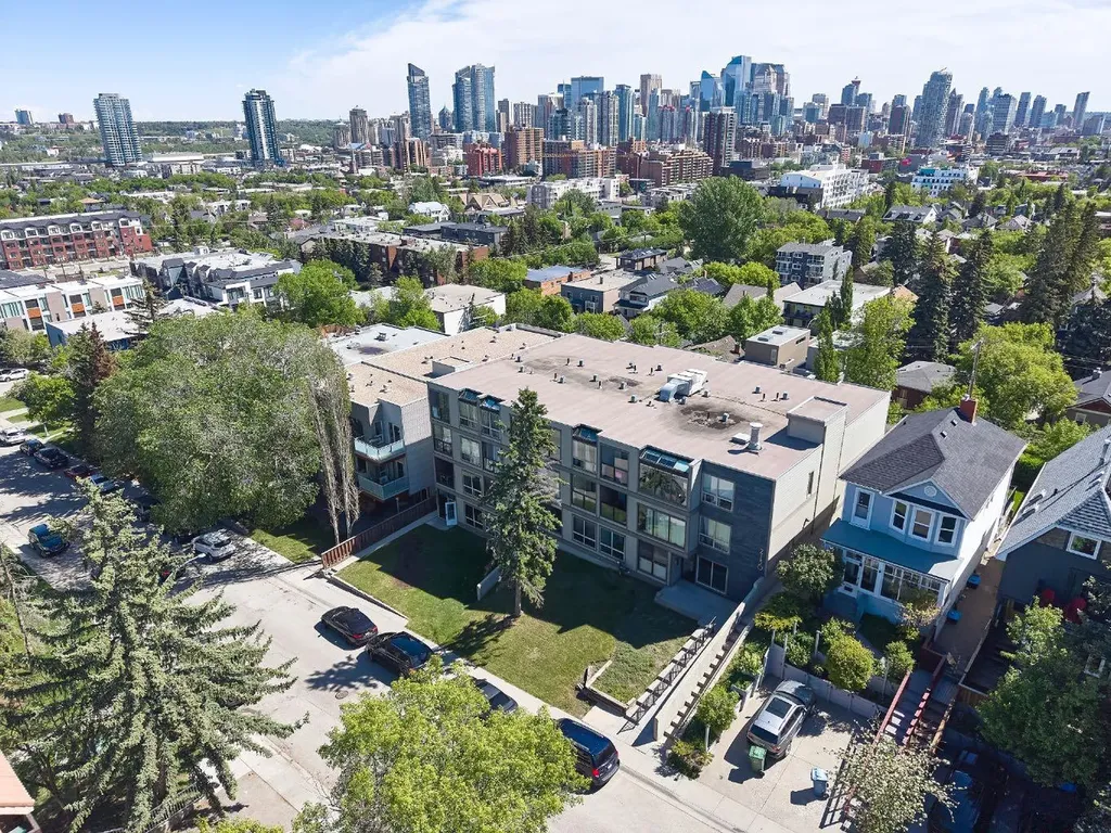 2130 17 Street SW Calgary AB T2T4M4