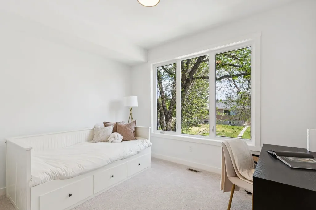 3103 42 Street SW Calgary AB T3E 3M4