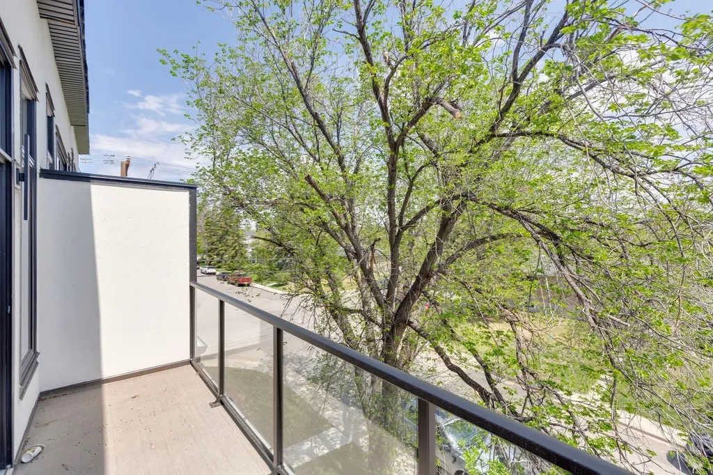 3103 42 Street SW Calgary AB T3E 3M4
