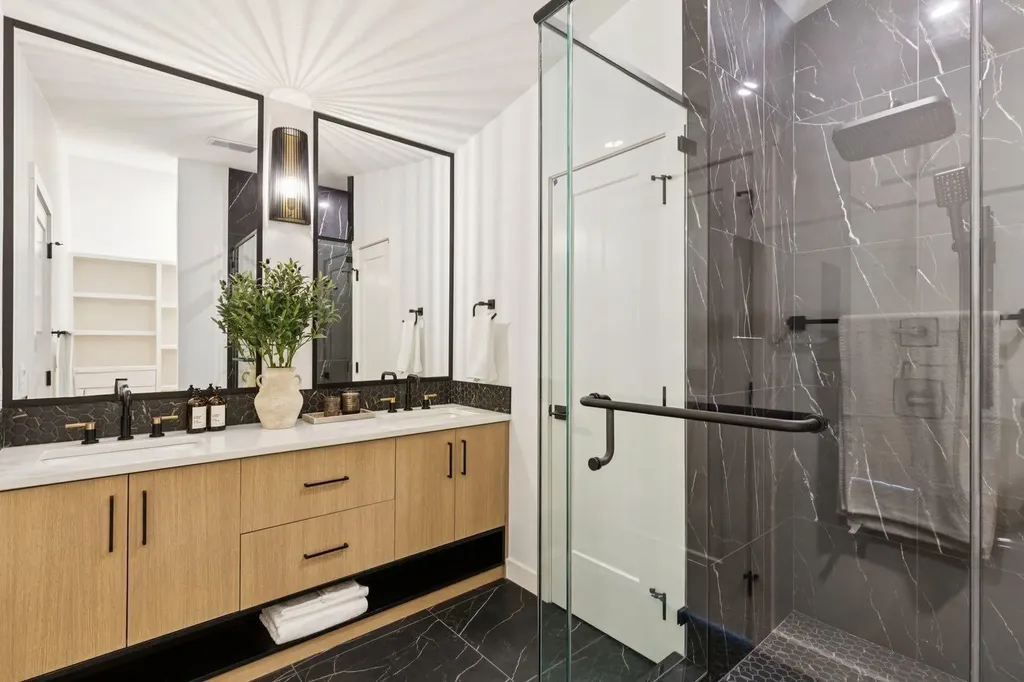 3103 42 Street SW Calgary AB T3E 3M4