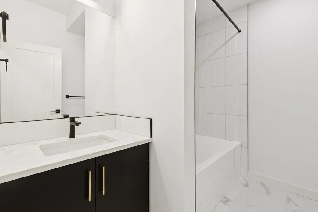 3103 42 Street SW Calgary AB T3E 3M4
