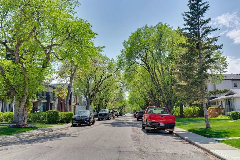 3103 42 Street SW Calgary AB T3E 3M4
