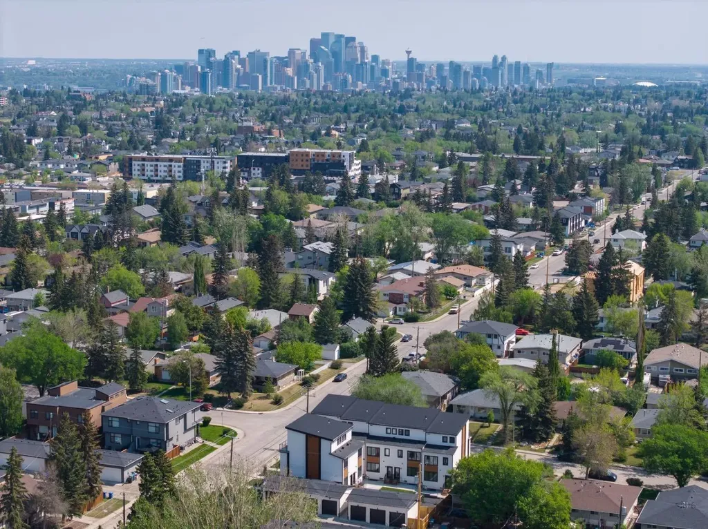 3103 42 Street SW Calgary AB T3E 3M4