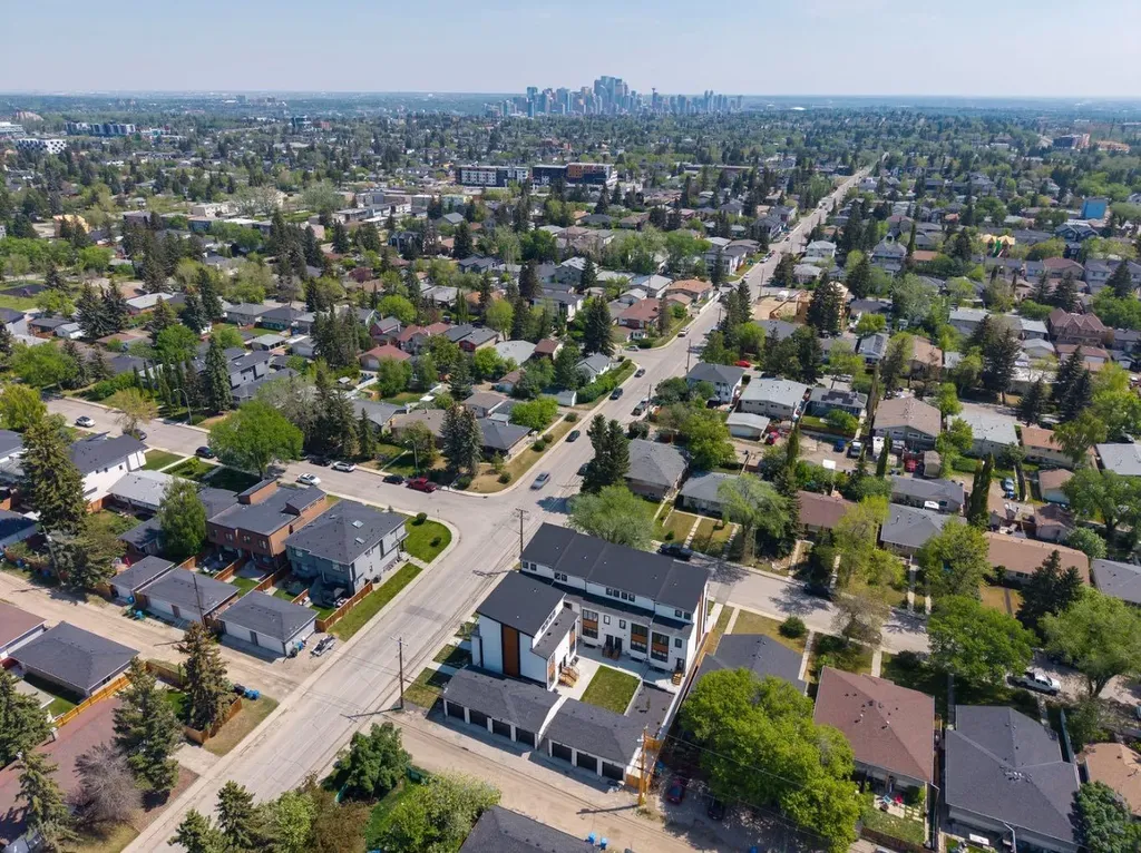 3103 42 Street SW Calgary AB T3E 3M4