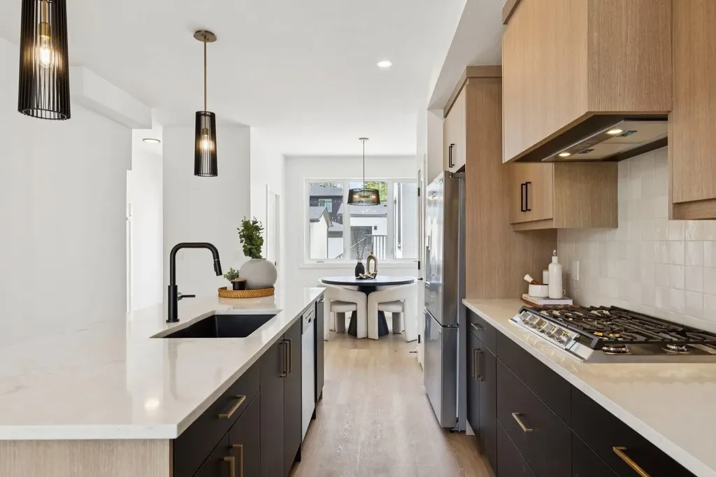 3103 42 Street SW Calgary AB T3E 3M4