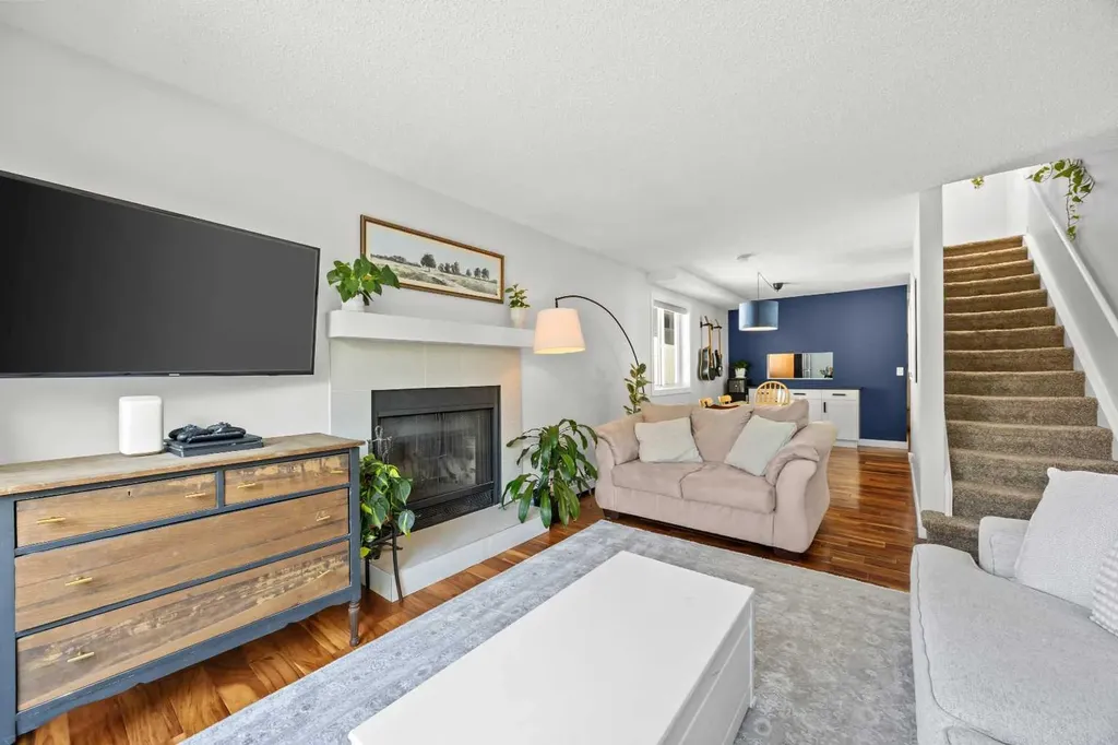 1720 13 Street SW Calgary AB T2T 3P4