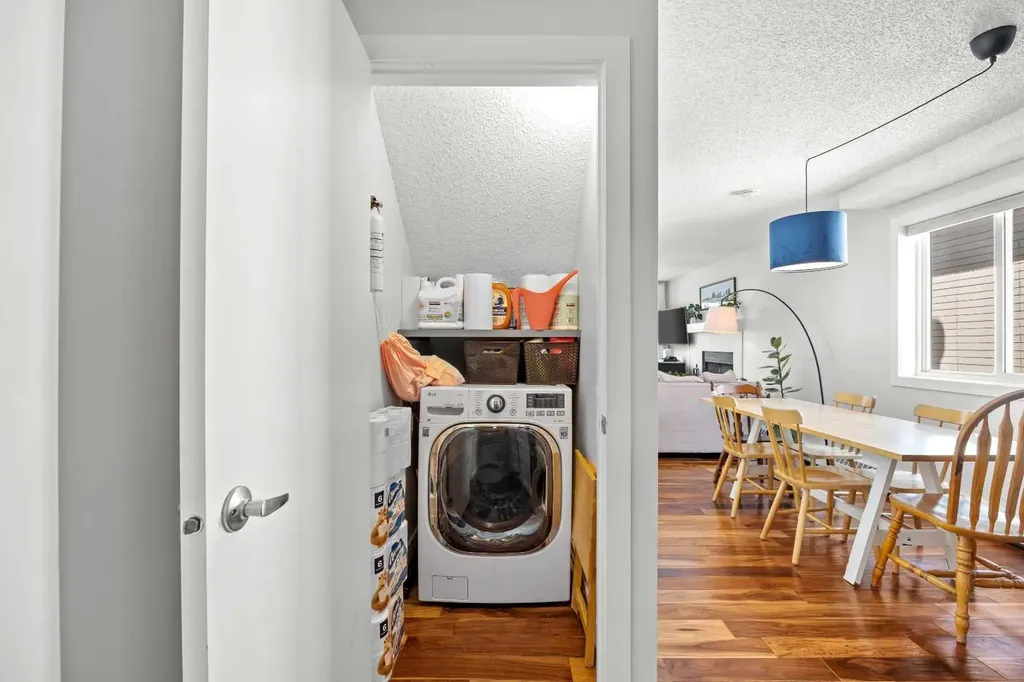 1720 13 Street SW Calgary AB T2T 3P4