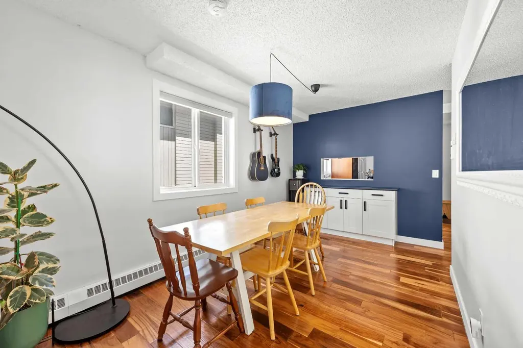 1720 13 Street SW Calgary AB T2T 3P4