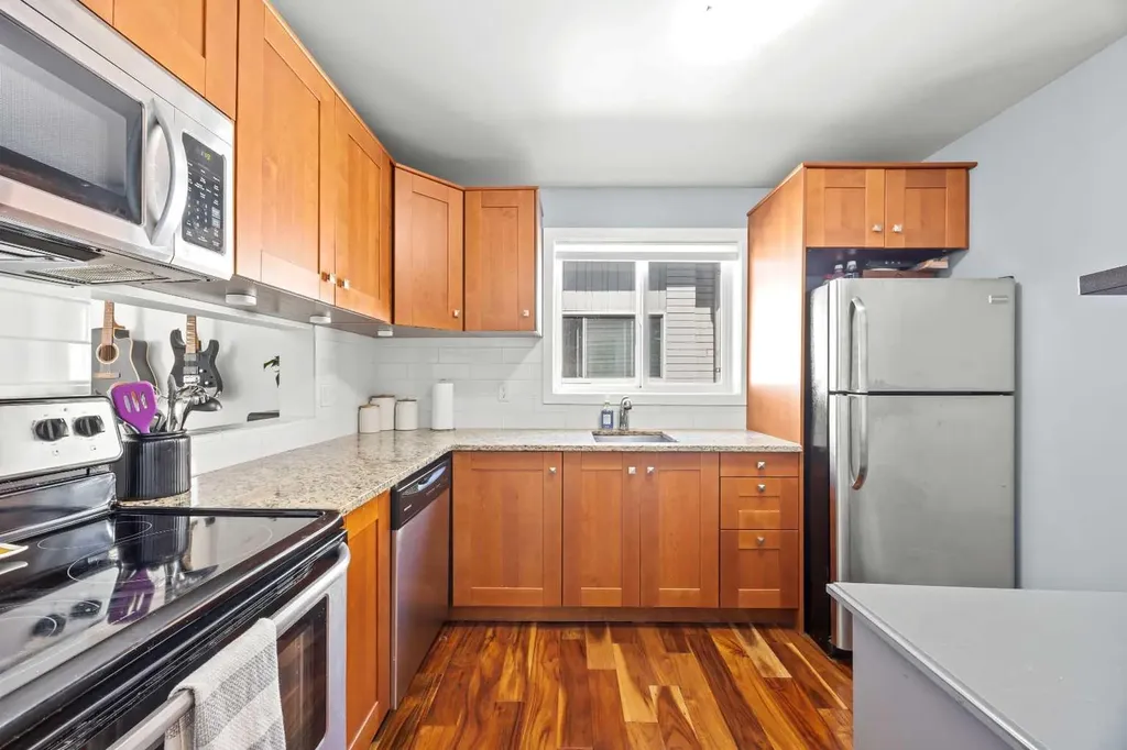 1720 13 Street SW Calgary AB T2T 3P4