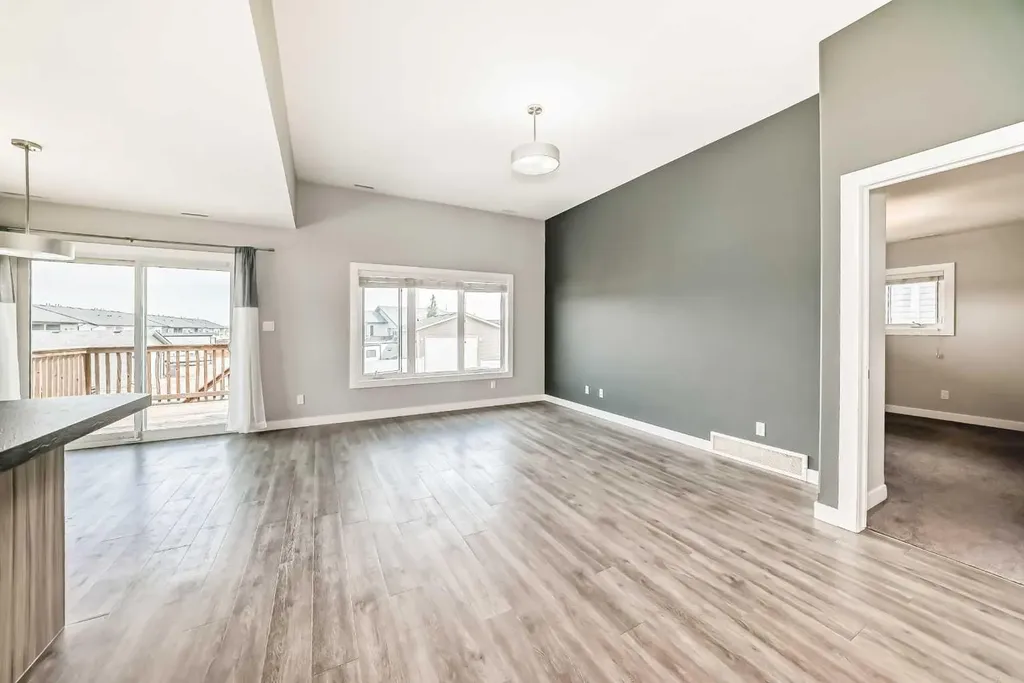 739 Cypress Lane Springbrook AB T4S 0N9