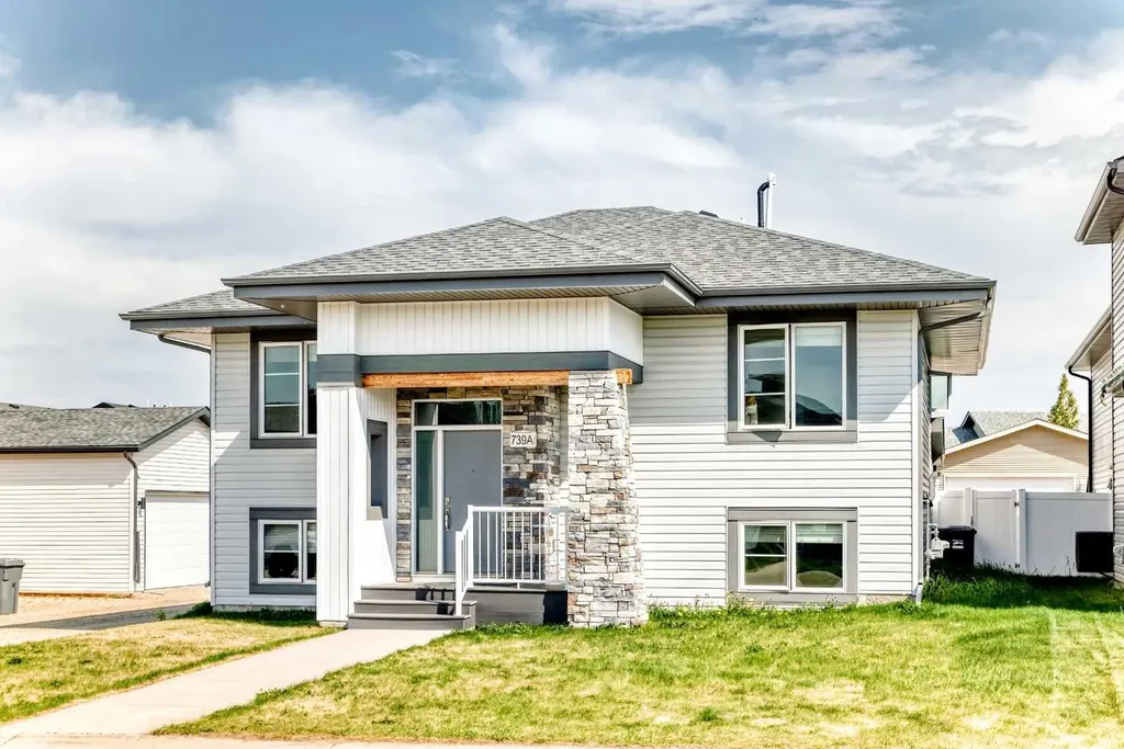 739 Cypress Lane Springbrook AB T4S 0N9