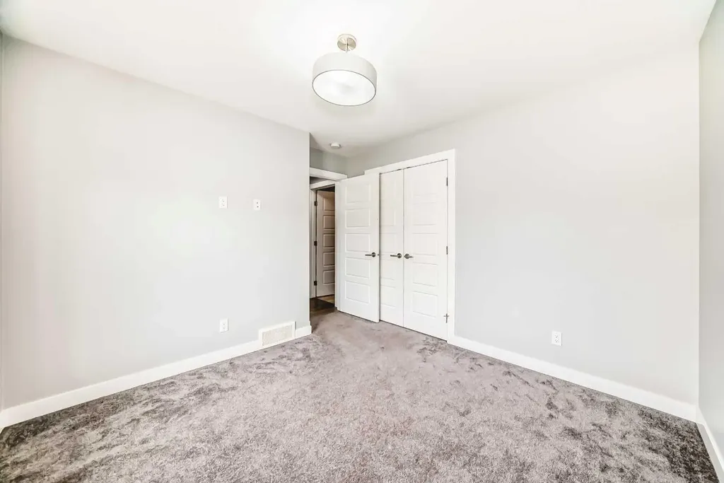 739 Cypress Lane Springbrook AB T4S 0N9