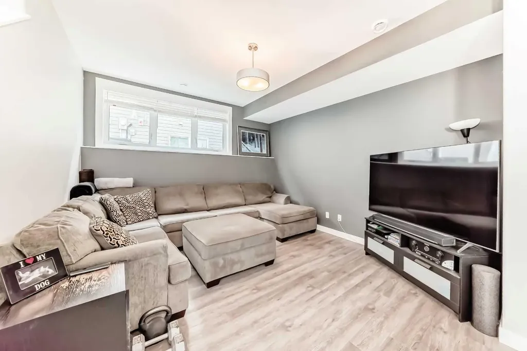 739 Cypress Lane Springbrook AB T4S 0N9